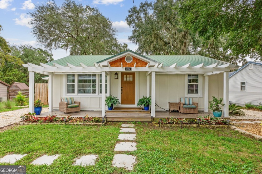 Beautifully renovated and golf cart accessible, this home blends - Beach Home for sale in Saint Marys, Georgia on Beachhouse.com