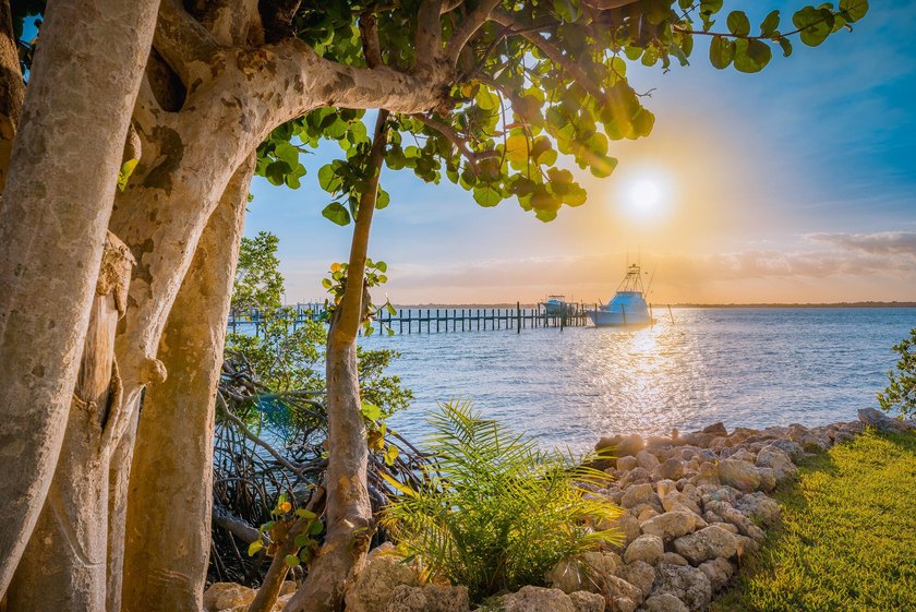 1436 NE Ocean Blvd - Beach Lot for sale in Stuart, Florida on Beachhouse.com