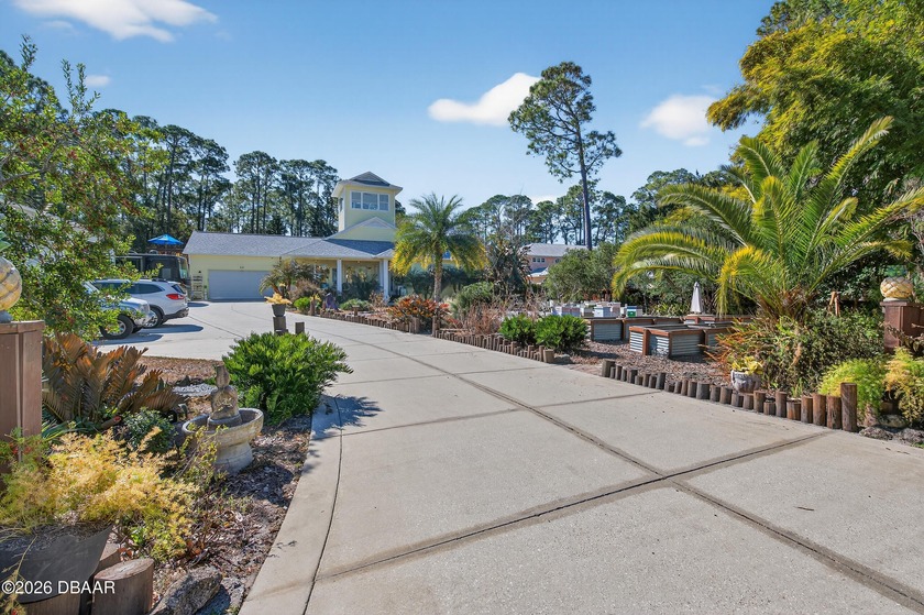The ''Pineapple Palace'' welcomes you onto the front porch and - Beach Home for sale in New Smyrna Beach, Florida on Beachhouse.com