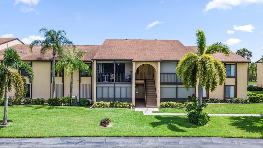 Enjoy stunning water views from this spacious 2-bedroom - Beach Condo for sale in Greenacres, Florida on Beachhouse.com