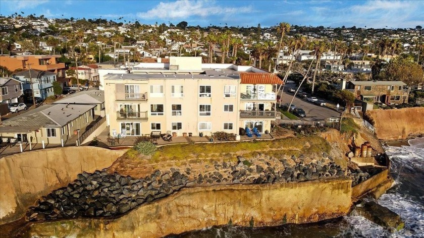 Stunning Bluff Side Sunset Cliffs location!  Amazing 2 BR 2BA - Beach Home for sale in San Diego, California on Beachhouse.com