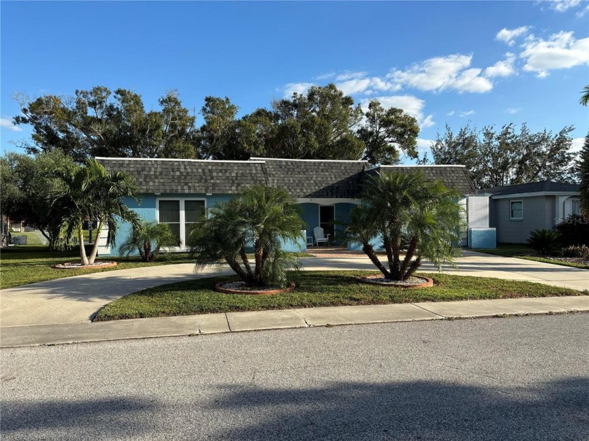 INCREDIBLE LAKEVIEW HOME!! *100% FINANCING with NO PMI!* - Beach Home for sale in New Port Richey, Florida on Beachhouse.com