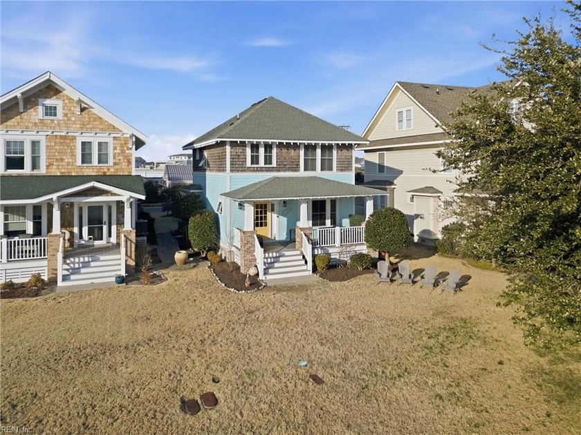 Waterfront living at its finest! This beautifully updated home - Beach Home for sale in Norfolk, Virginia on Beachhouse.com