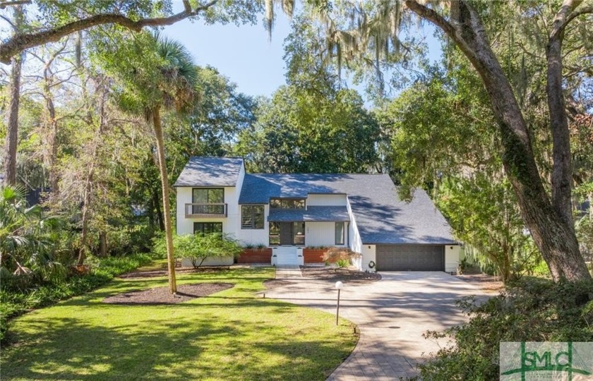 Welcome to this impeccably remodeled 4-bed, 3.5-bath home in the - Beach Home for sale in Savannah, Georgia on Beachhouse.com