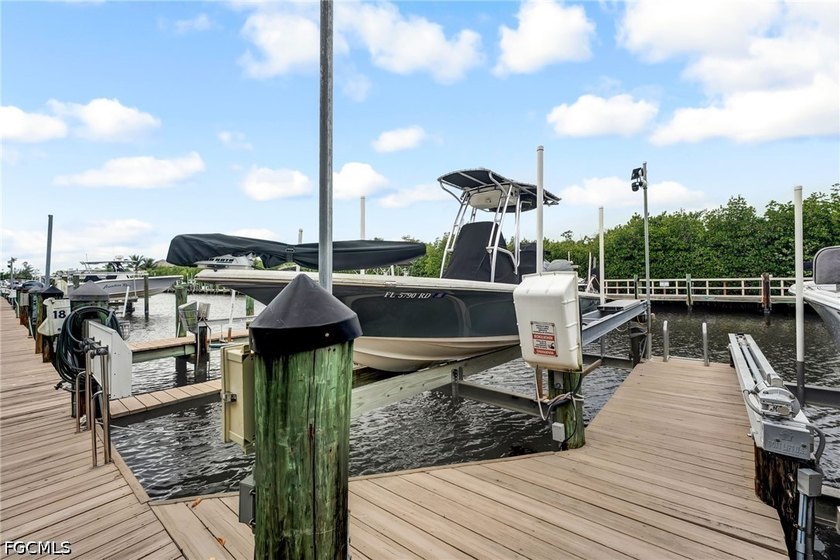 LOCATION IS EVERYTHING. Welcome to Catalpa Cove, an exclusive - Beach Home for sale in Fort Myers, Florida on Beachhouse.com