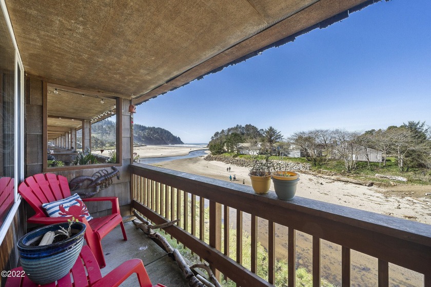 Furnished third floor condo in the oceanfront ''Proposal Rock - Beach Condo for sale in Neskowin, Oregon on Beachhouse.com