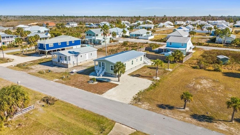 INVITING 4BR/2BA HOME IN THE HEART OF MEXICO BEACH!!! Get ready - Beach Home for sale in Mexico Beach, Florida on Beachhouse.com