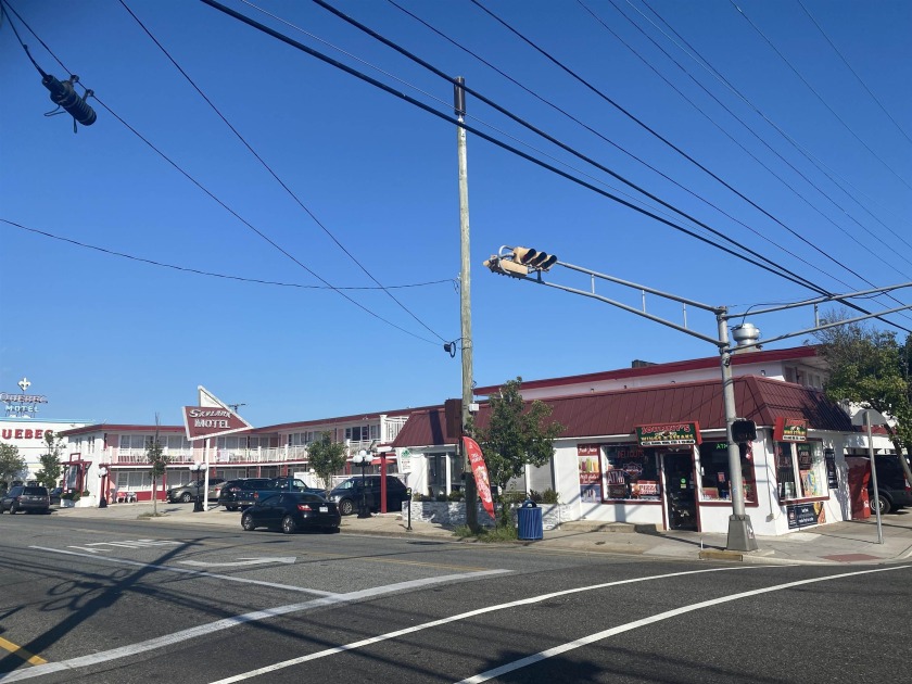 Skylark Motel with 34 units with Pool, coffee shop and office on - Beach Commercial for sale in Wildwood, New Jersey on Beachhouse.com