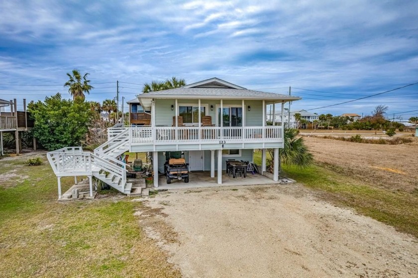 Comfortable and welcoming, this 3 bedroom/2 bath beach home is - Beach Home for sale in Mexico Beach, Florida on Beachhouse.com