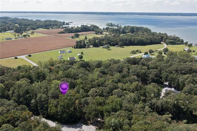 1.16 Acre+ building lot in a great water access community. This - Beach Lot for sale in Lancaster, Virginia on Beachhouse.com