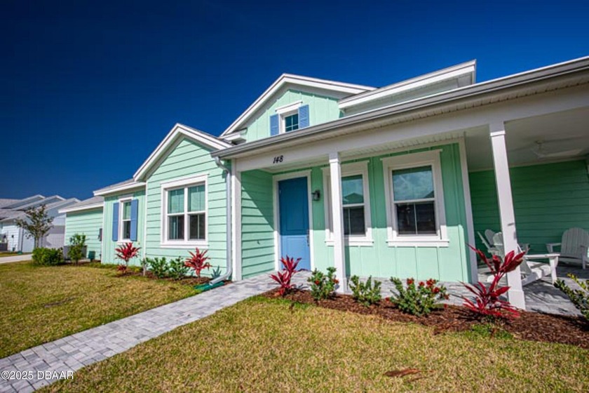 Welcome to this gorgeous Dreamsicle cottage, professionally - Beach Home for sale in Daytona Beach, Florida on Beachhouse.com