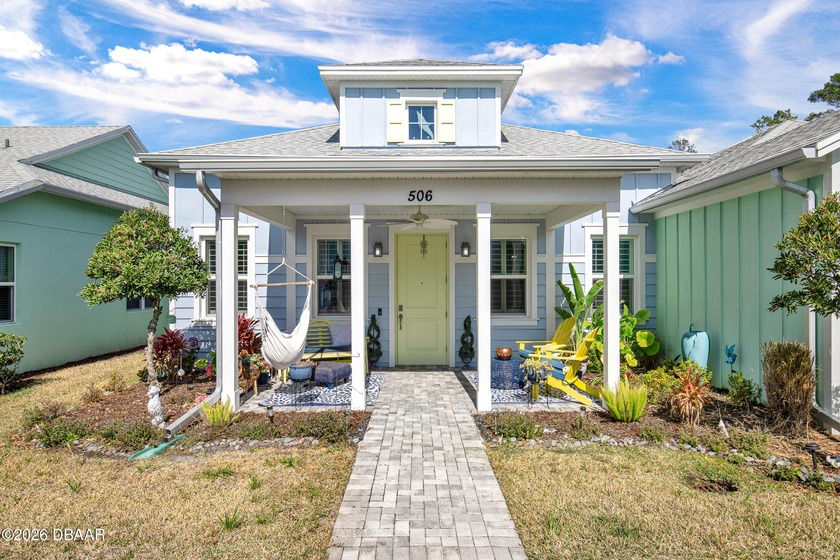 FURNISHED Bamboo Cottage radiates coastal charm with its vaulted - Beach Home for sale in Daytona Beach, Florida on Beachhouse.com