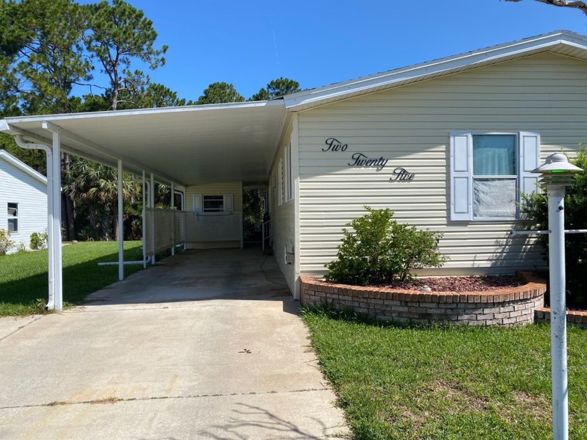 Discover relaxed Florida living in this spacious 2-bedroom - Beach Home for sale in Flagler Beach, Florida on Beachhouse.com