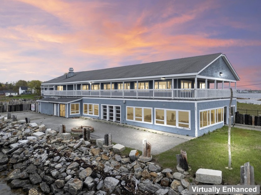 An iconic oceanfront property with jaw-dropping, bold ocean - Beach Home for sale in Harpswell, Maine on Beachhouse.com