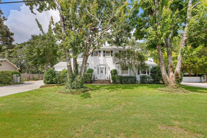 Harbor Front Living Just Minutes from Downtown Charleston - Beach Home for sale in Charleston, South Carolina on Beachhouse.com