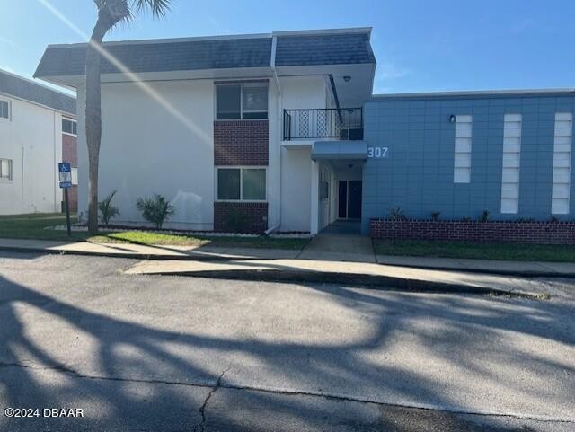 Renovation in 2023!!  Brand New Stainless Steel  Appliances - Beach Condo for sale in South Daytona, Florida on Beachhouse.com