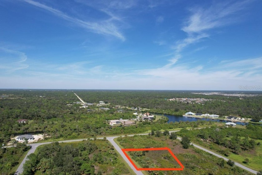 * SELLER FINANCING AVAILABLE*. LOT NEAR WATERFRONT PROPERTIES - Beach Lot for sale in Port Charlotte, Florida on Beachhouse.com