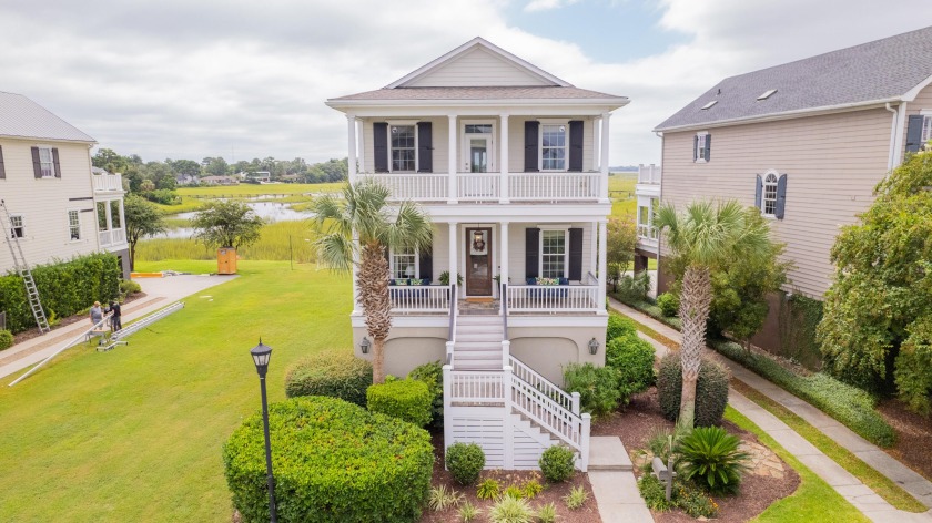 Downtown living, with a view, AND your own boat slip? It doesn't - Beach Home for sale in Charleston, South Carolina on Beachhouse.com