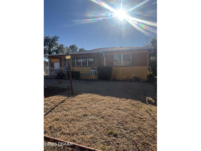 Lovely 3-bedroom, 2-bath home perfectly positioned in the heart - Beach Home for sale in Daytona Beach, Florida on Beachhouse.com