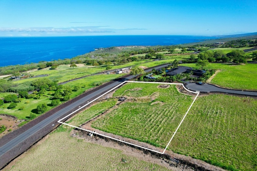 Hokulia Phase 1 Lot 159 offers commanding and impressive - Beach Lot for sale in Kealakekua, Hawaii on Beachhouse.com