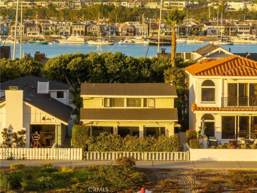 Located a few doors beyond the last turnout on the boardwalk - Beach Home for sale in Newport Beach, California on Beachhouse.com