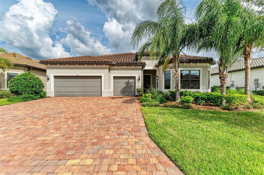 This executive-style home situated on a quiet cul-de-sac lot - Beach Home for sale in Lakewood Ranch, Florida on Beachhouse.com