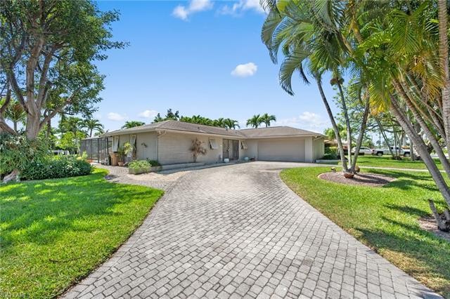 It's all about location! Direct gulf access (seconds to the - Beach Home for sale in Cape Coral, Florida on Beachhouse.com