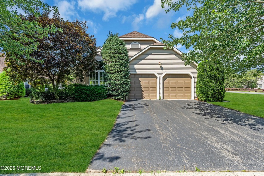 This impressive 2 bedroom, 2 bath Devon model offers generous - Beach Home for sale in Toms River, New Jersey on Beachhouse.com