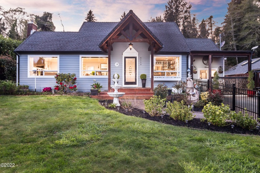 Beautifully updated Craftsman style home in the highly popular - Beach Home for sale in Otis, Oregon on Beachhouse.com