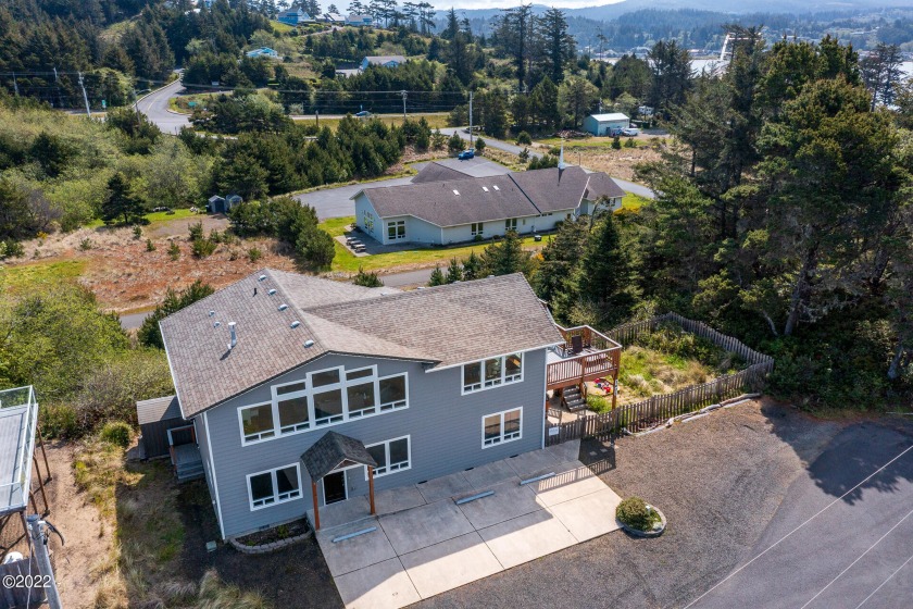 Your search stops here in this stunning 2017 westside ocean view - Beach Home for sale in Waldport, Oregon on Beachhouse.com