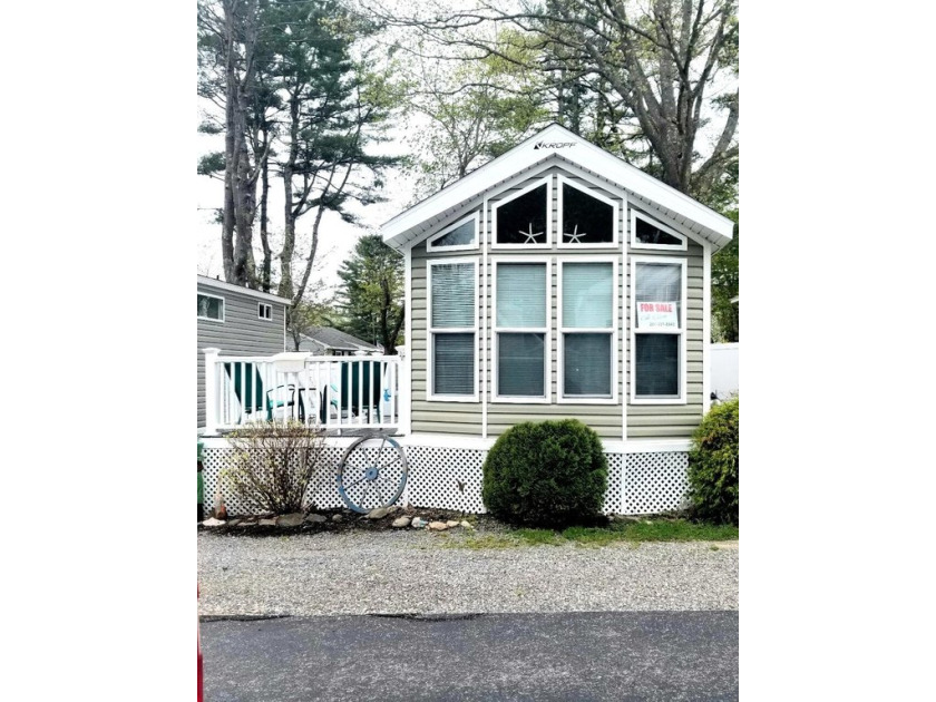 You just found your affordable dream vacation home!  Located in - Beach Home for sale in Wells, Maine on Beachhouse.com