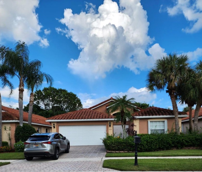 Beautiful home, great locations community of Ponte Vecchio West - Beach Home for sale in Boynton Beach, Florida on Beachhouse.com