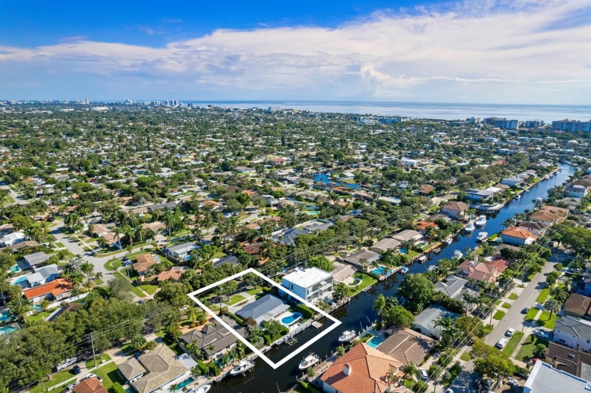 GORGEOUS WATERFRONT ESTATE | PRESTIGIOUS LIGHTHOUSE POINT | - Beach Home for sale in Lighthouse Point, Florida on Beachhouse.com