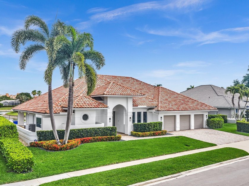 Chic, designer decorated 4 bedroom, 3.5 bath masterpiece on - Beach Home for sale in Boca Raton, Florida on Beachhouse.com