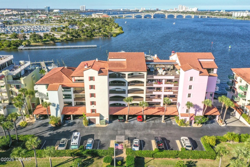 LOCATION, LOCATION, LOCATION! Beautiful 2BR/2.5BA waterfront - Beach Condo for sale in Daytona Beach, Florida on Beachhouse.com