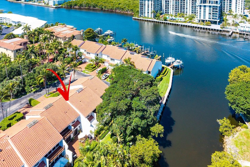 Set in the Ocean Ridge Yacht Club, this spacious, light-filled - Beach Townhome/Townhouse for sale in Ocean Ridge, Florida on Beachhouse.com