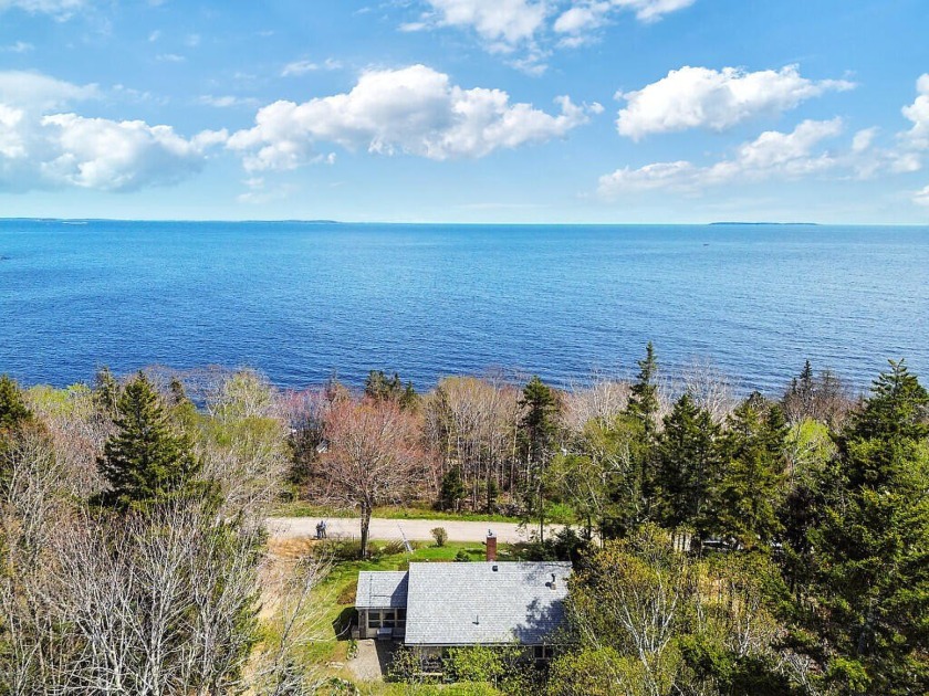 Your Coastal Sanctuary in New Harbor, Maine! Imagine waking up - Beach Home for sale in Bristol, Maine on Beachhouse.com