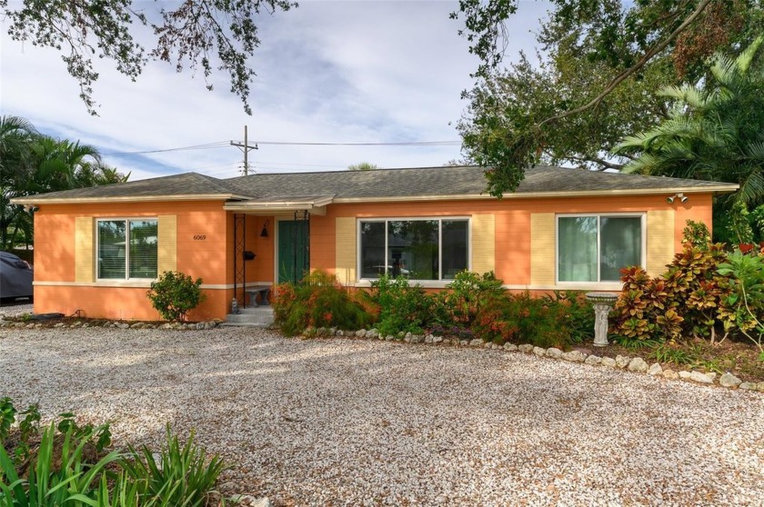 This beautifully maintained 3-bedroom, 2-bathroom block home in - Beach Home for sale in St. Petersburg, Florida on Beachhouse.com