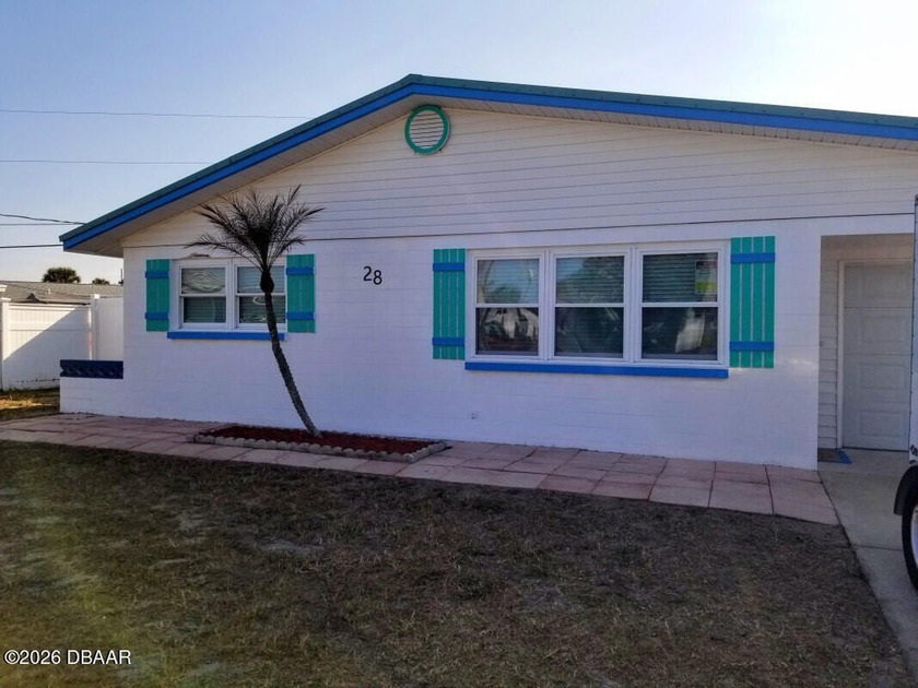 Updated 2-bedroom, 1-bath concrete block home with a 1-car - Beach Home for sale in Ormond Beach, Florida on Beachhouse.com