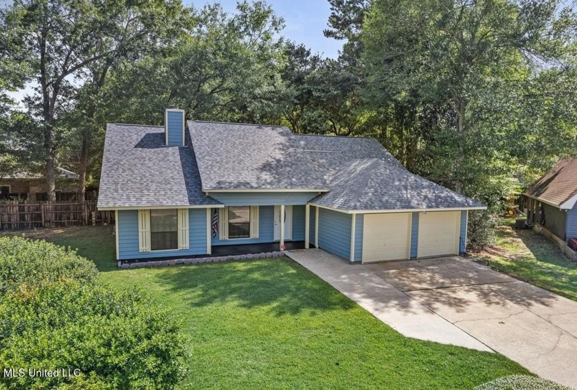Welcome to this well-maintained 3-bedroom, 2-bath single-family - Beach Home for sale in Diamondhead, Mississippi on Beachhouse.com