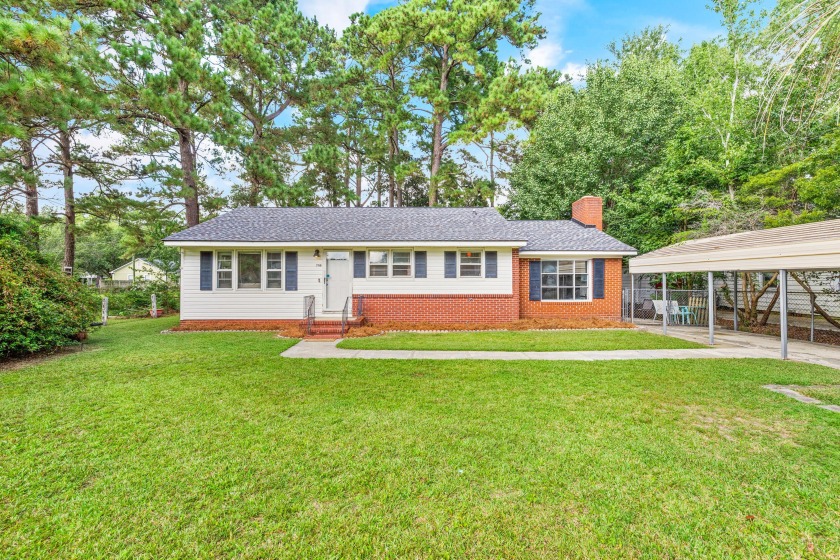 Discover the perfect blend of convenience and coziness in this - Beach Home for sale in Georgetown, South Carolina on Beachhouse.com