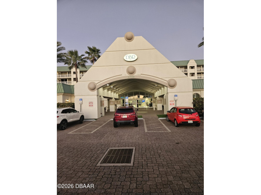 Welcome to your dream home in Daytona Beach, FL! This stunning - Beach Condo for sale in Daytona Beach, Florida on Beachhouse.com