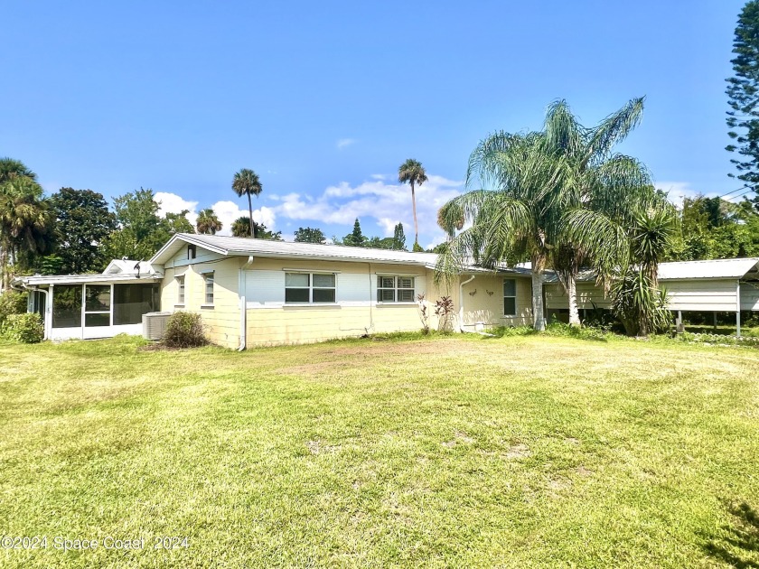 Single-Family Waterview 1 Bed 1 Bath Home with Separate 1 Bed 1 - Beach Home for sale in Titusville, Florida on Beachhouse.com