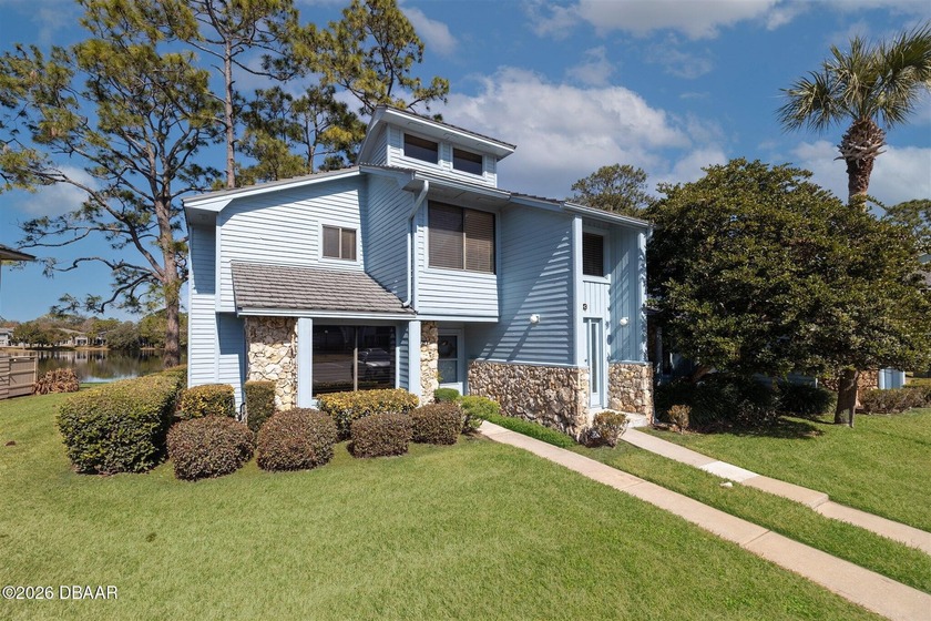 Fully Furnished Lakefront Condo in Guard-Gated Pelican Bay - Beach Condo for sale in Daytona Beach, Florida on Beachhouse.com