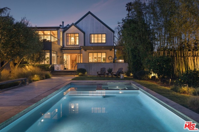 A Once-in-a-Generation Compound Opportunity in the Heart of - Beach Home for sale in Venice, California on Beachhouse.com