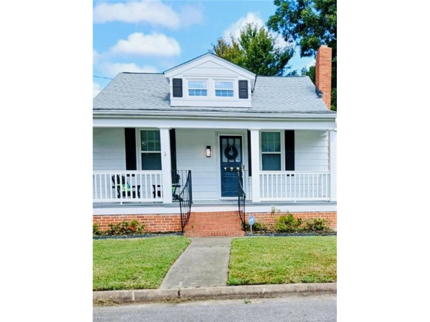 This adorable Craftsman cottage was completely renovated in 2024 - Beach Home for sale in Newport News, Virginia on Beachhouse.com