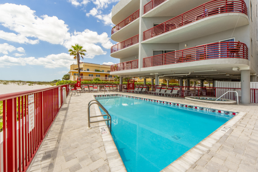 Luxury Large updated Unit w Balcony - Pool & Hot Tub - Crimson - Beach Vacation Rentals in Madeira Beach, Florida on Beachhouse.com
