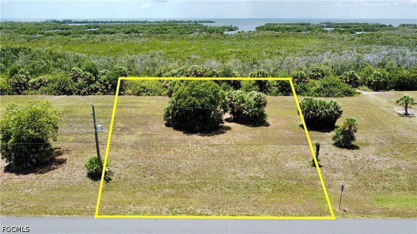 Rare opportunity to own a versatile homesite in the desirable - Beach Lot for sale in Punta Gorda, Florida on Beachhouse.com