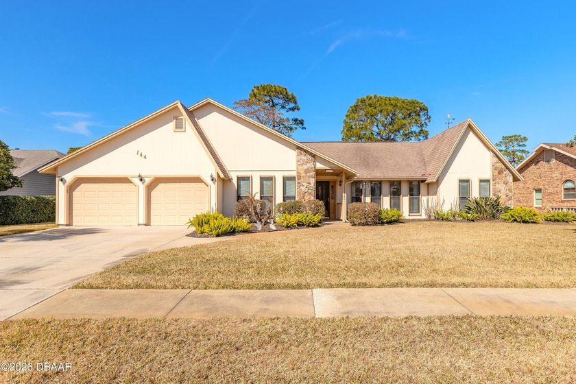 Welcome to the gated golf community of Pelican Bay, where - Beach Home for sale in Daytona Beach, Florida on Beachhouse.com