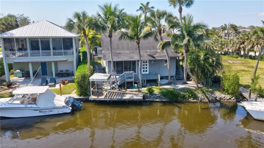 Fantastic location at picturesque bend in the wide section of - Beach Townhome/Townhouse for sale in Bonita Springs, Florida on Beachhouse.com